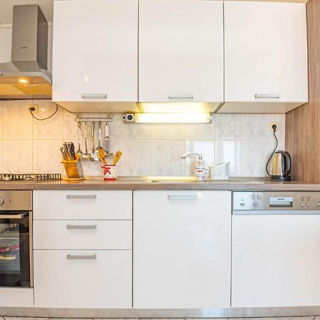Nice Home In Zatoglav With House Sea View Podglavica ภายนอก รูปภาพ