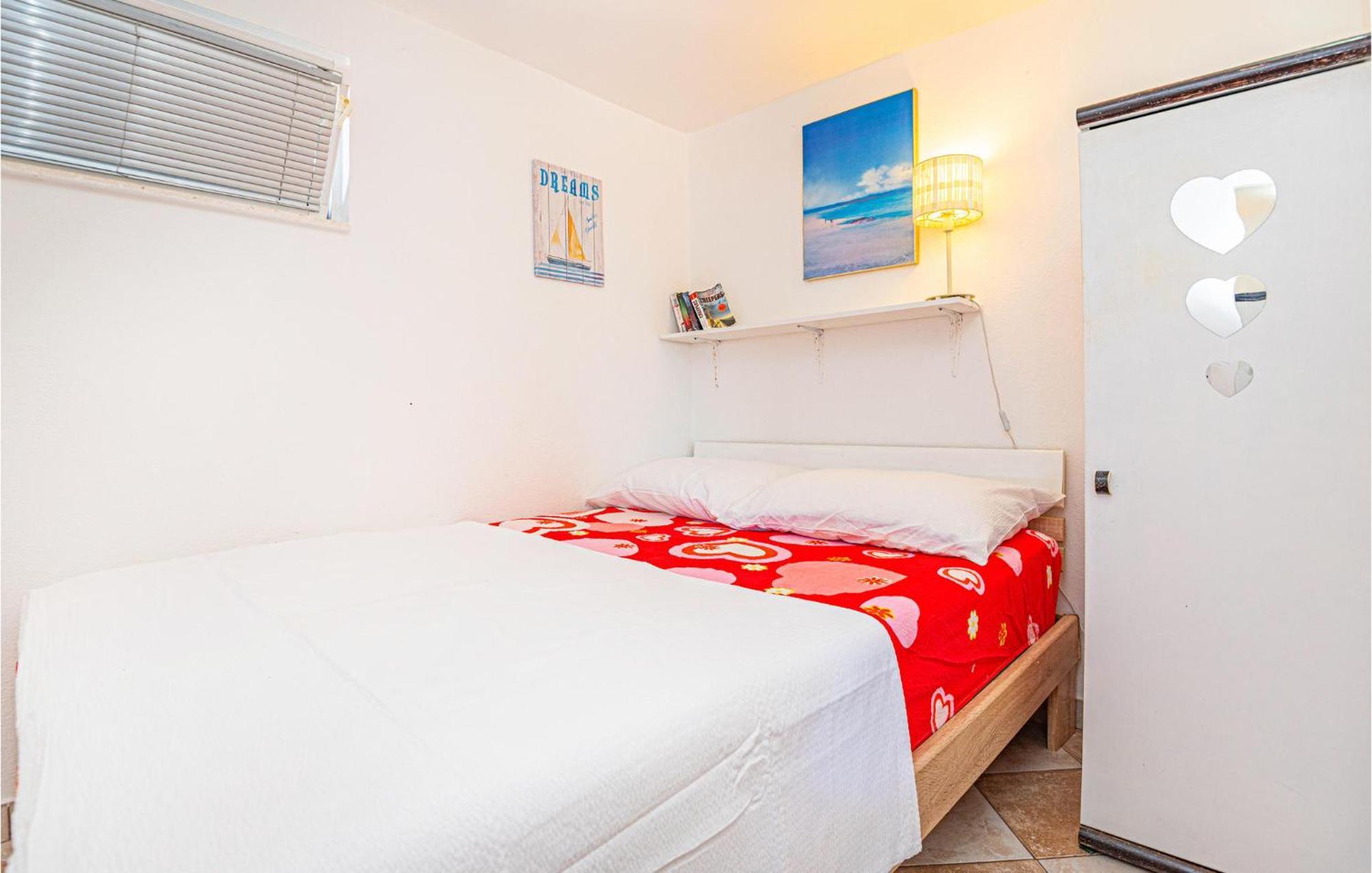 Nice Home In Zatoglav With House Sea View Podglavica ภายนอก รูปภาพ