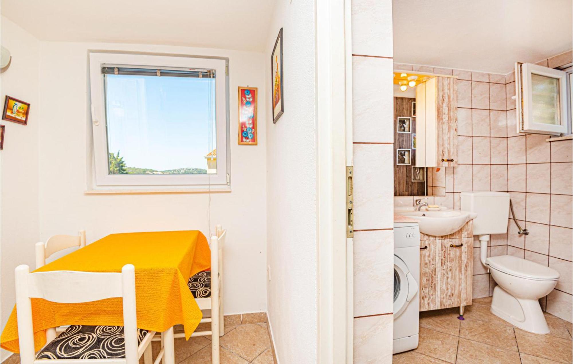 Nice Home In Zatoglav With House Sea View Podglavica ภายนอก รูปภาพ