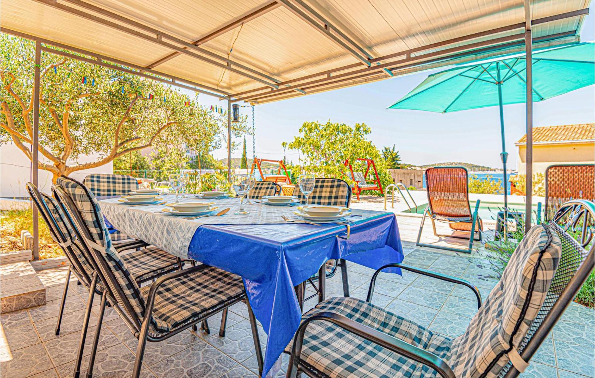 Nice Home In Zatoglav With House Sea View Podglavica ภายนอก รูปภาพ
